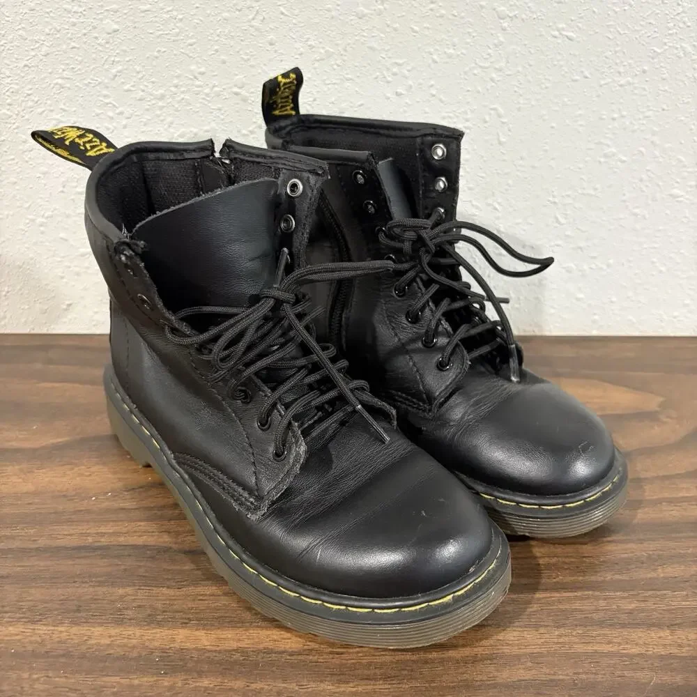 Dr. Martens‎ Delaney Boots Black Leather Zipper US 2 UK 1 Unisex Youth Boy Girl